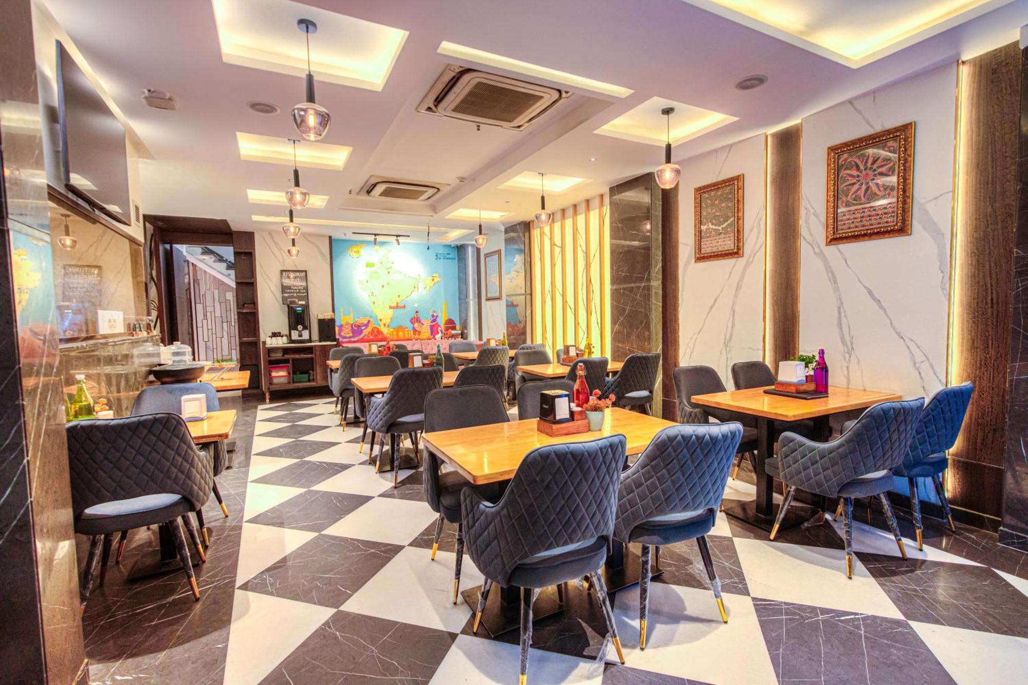 Empire Suites, Ню Делхи Екстериор снимка