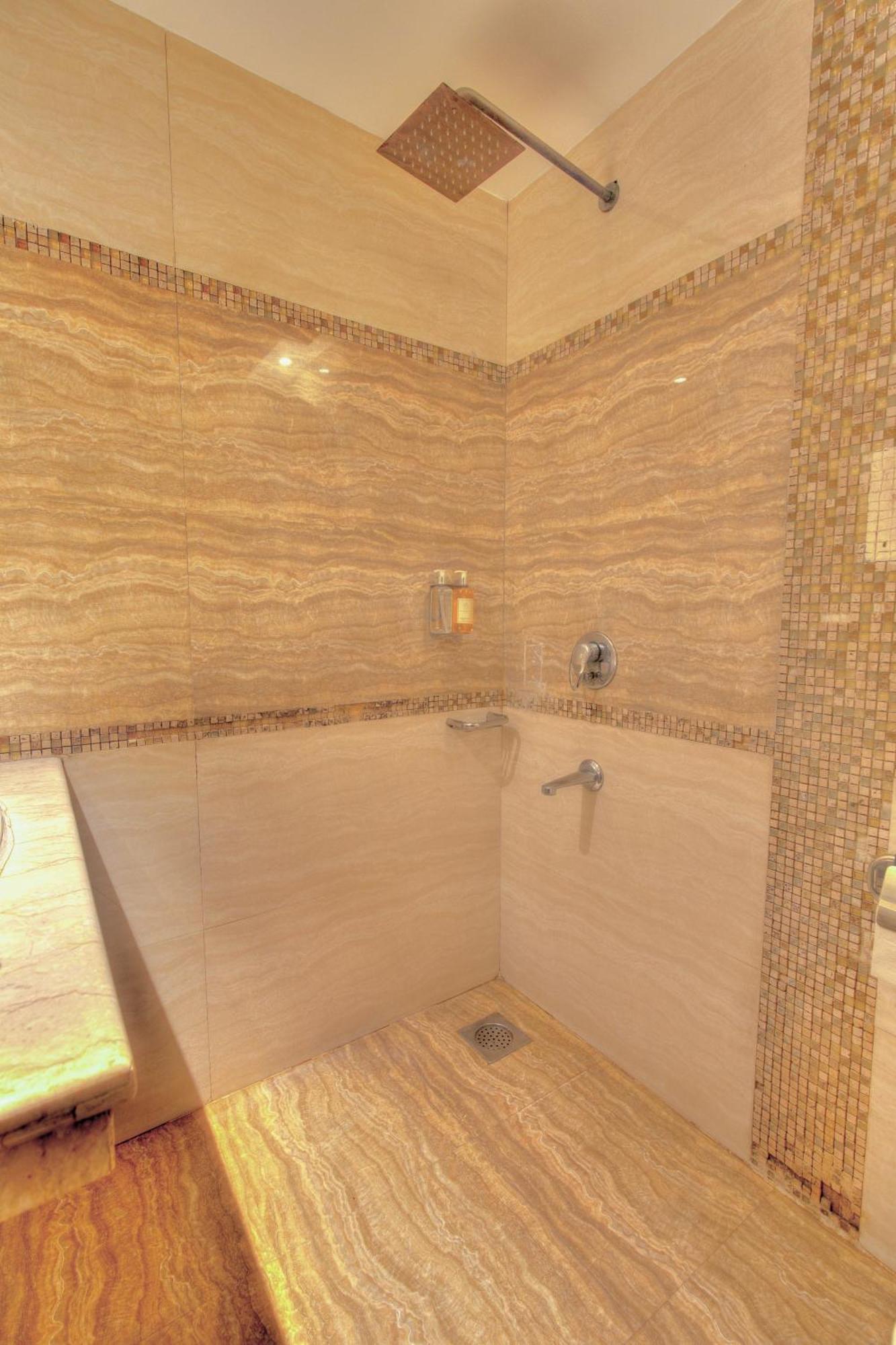 Empire Suites, Ню Делхи Екстериор снимка