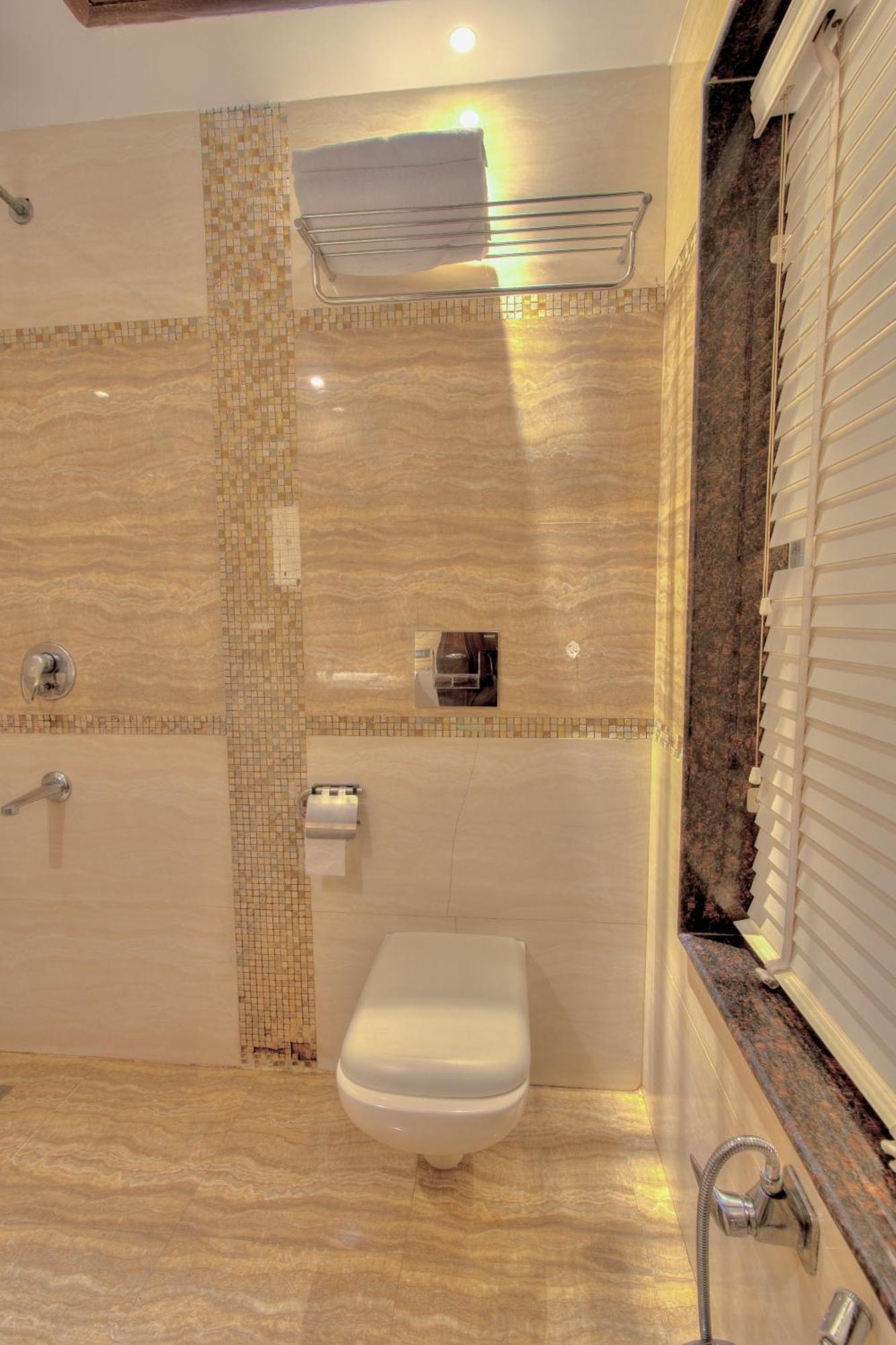 Empire Suites, Ню Делхи Екстериор снимка