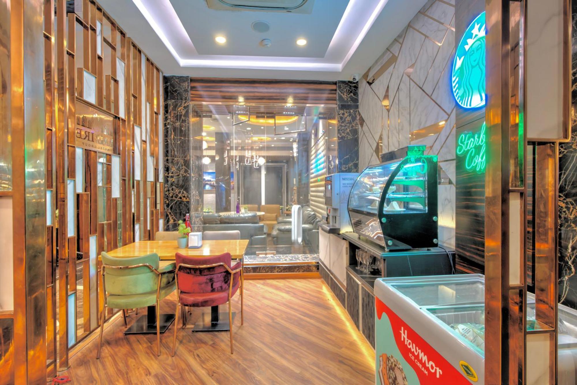 Empire Suites, Ню Делхи Екстериор снимка