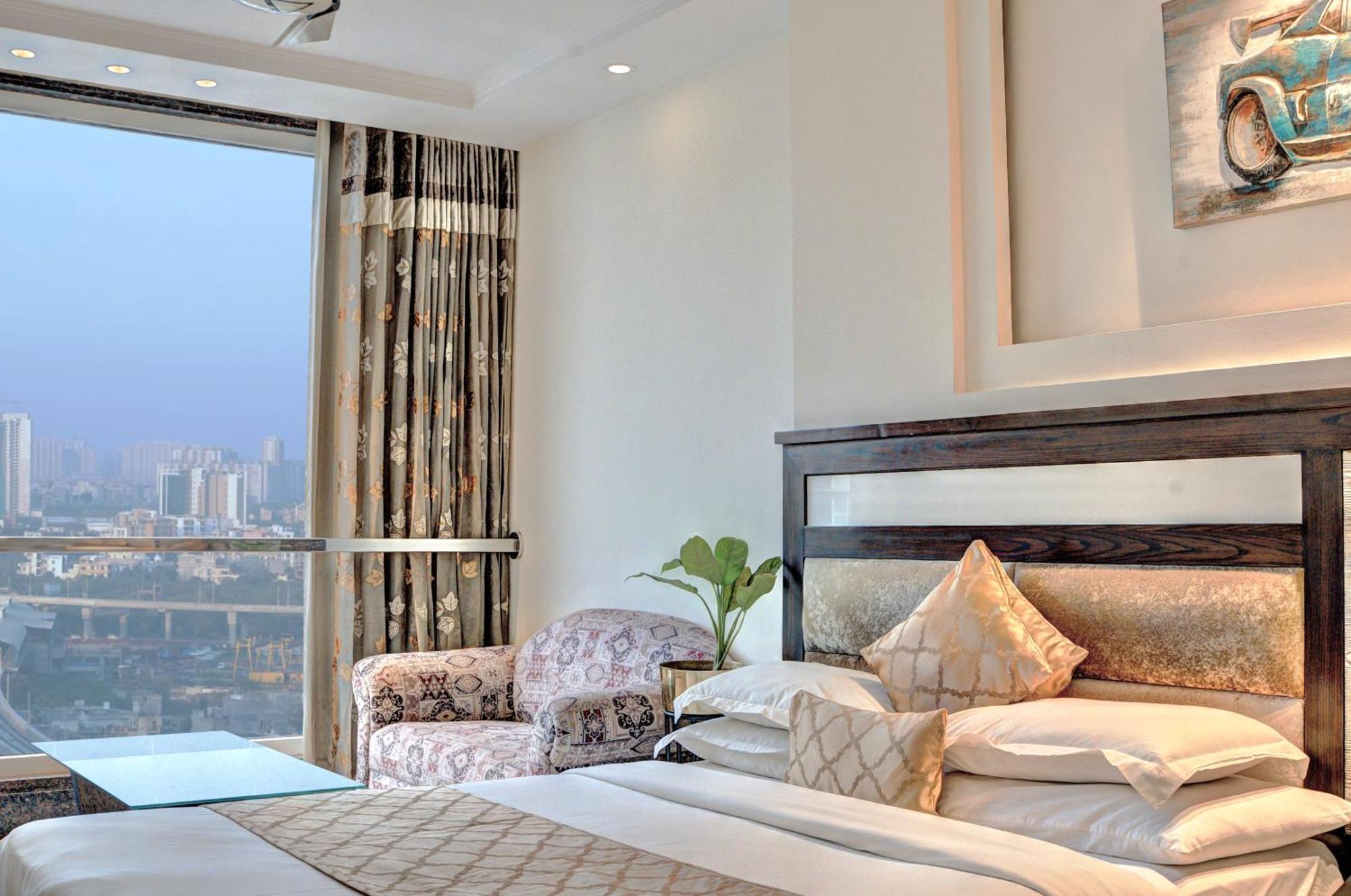 Empire Suites, Ню Делхи Екстериор снимка